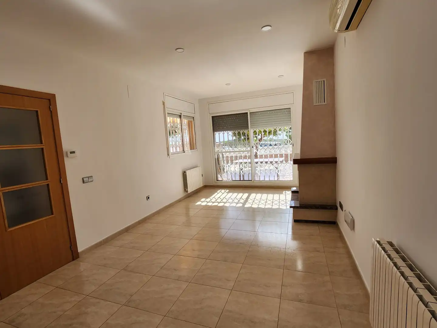 Casa adosada en venta en Roda de Berà con Aire acondicionado, Calefacción y Terraza
