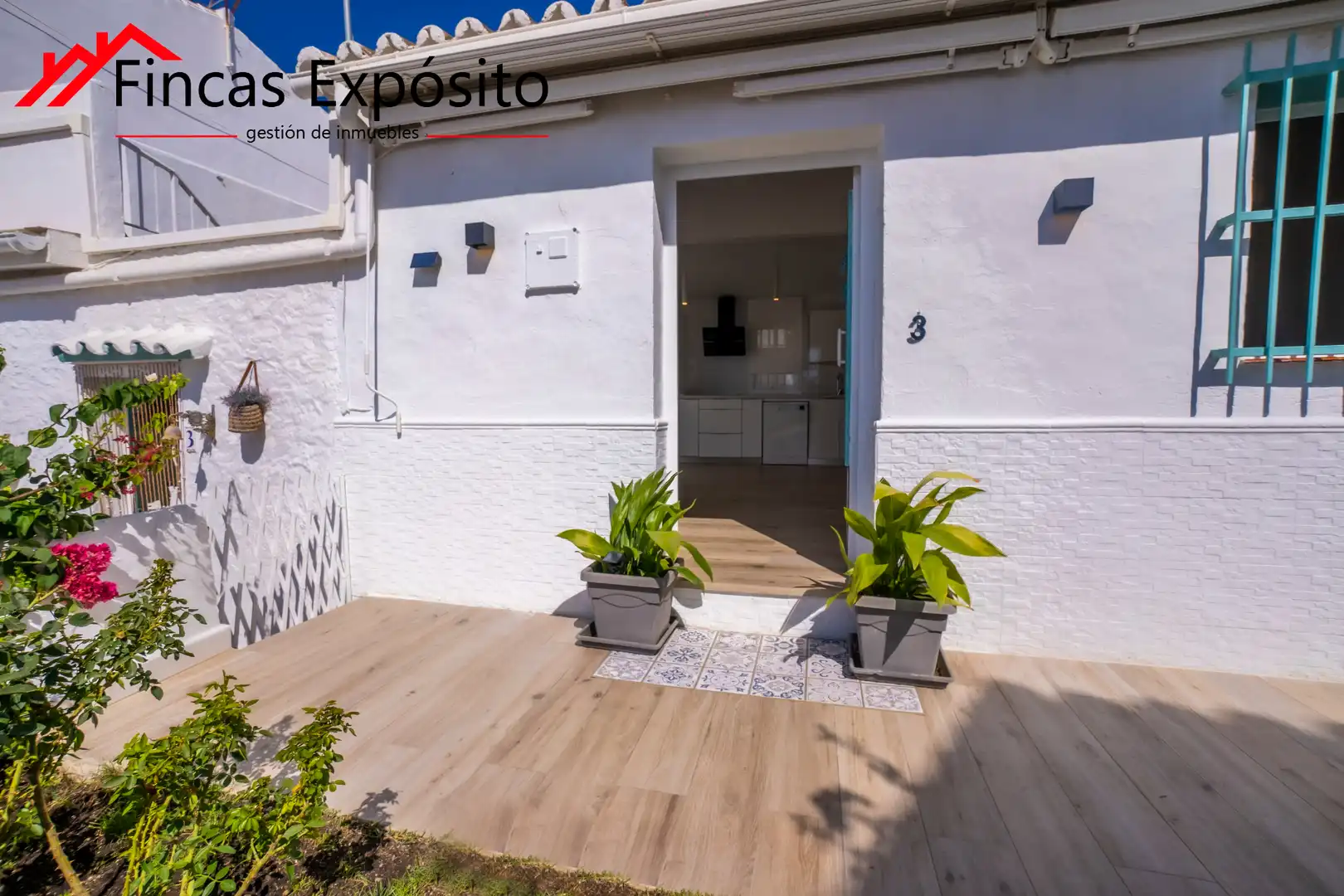 Vista exterior de Casa o xalet en venda en Vélez-Málaga amb Aire condicionat i Terrassa