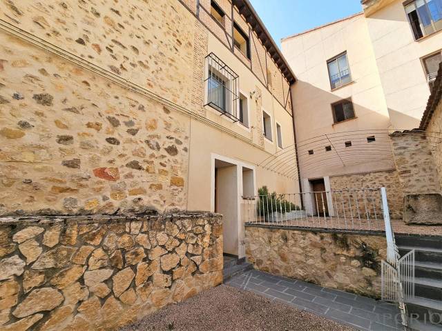 Local comercial en Venta en Velarde, 9 en Plaza Mayor - San Agustín