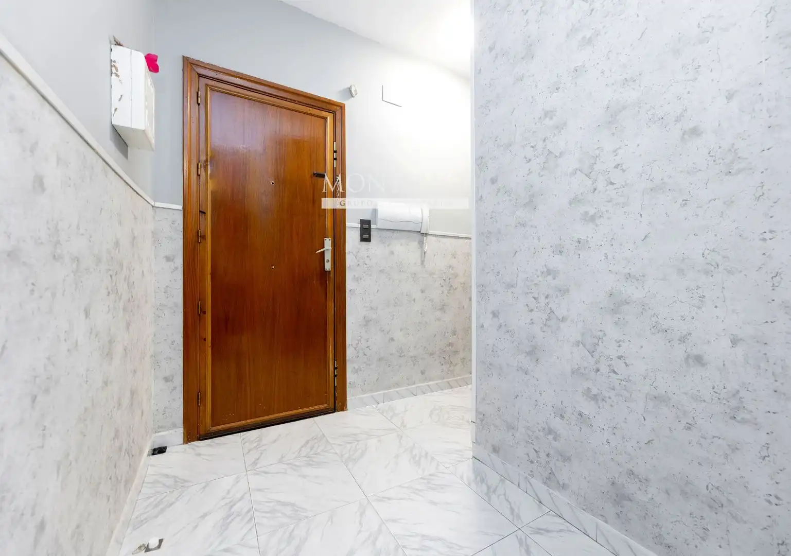 Badezimmer von Wohnung zum Verkauf in La Zubia mit Klimaanlage