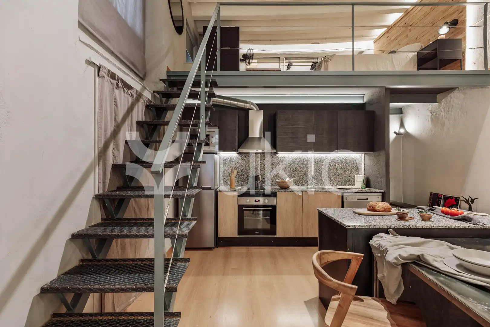 Cocina de Apartamento de alquiler en Barcelona con Aire acondicionado, Calefacción y Amueblado