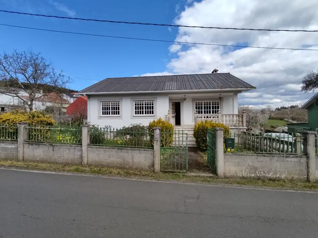 Chalet en venta en Lugar Bustelo Nucleo