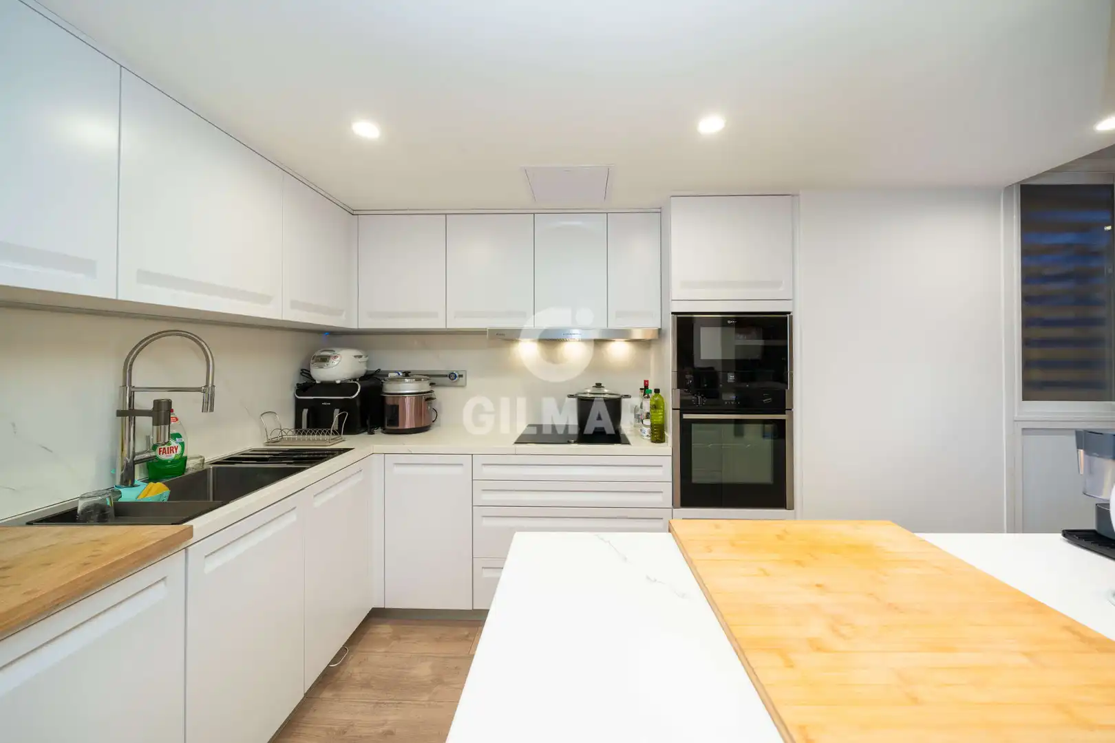 Cocina de Dúplex en venta en Madrid con Calefacción, Jardín privado y Trastero