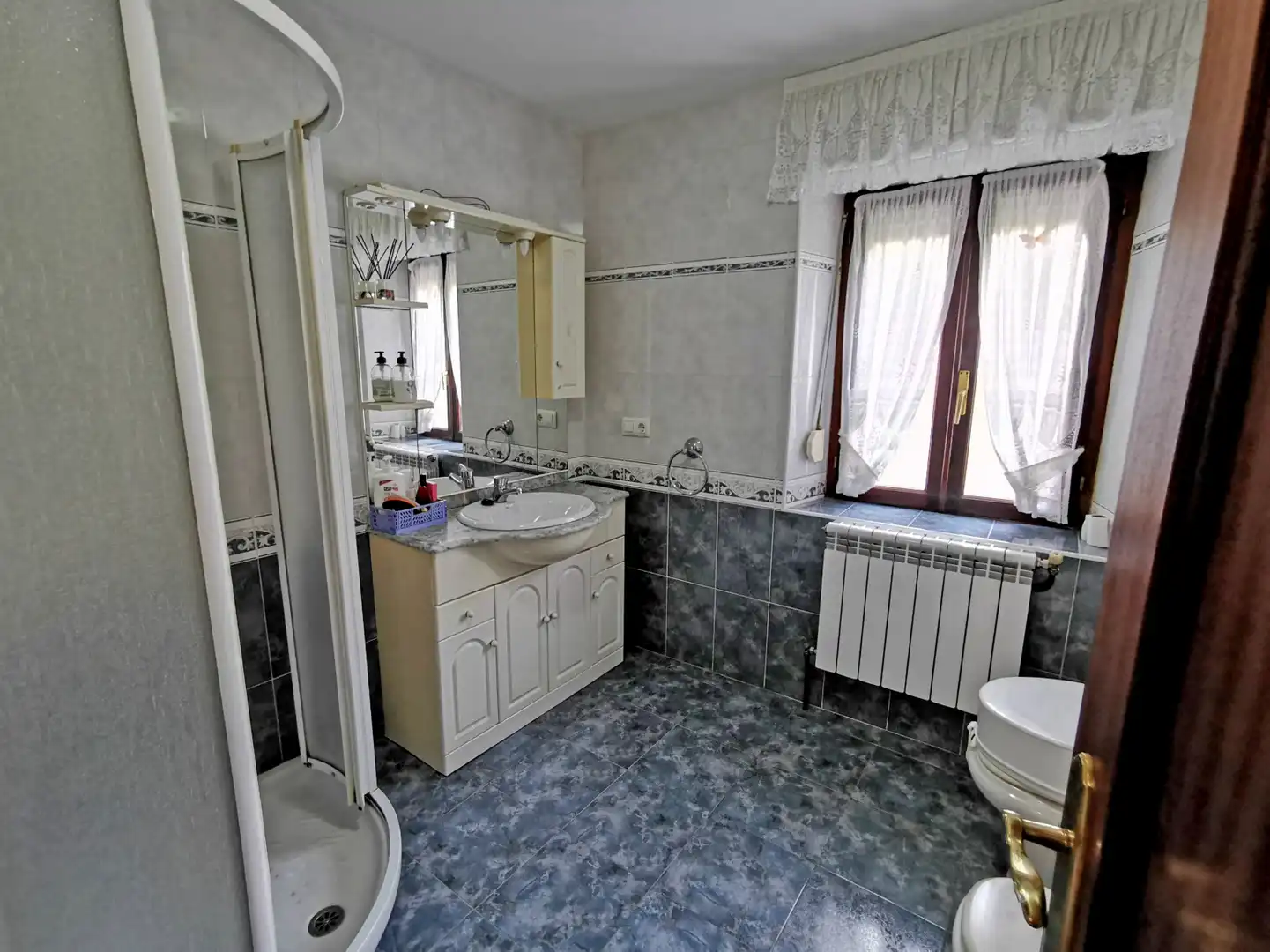 Casa adosada en venta en Isequilla - BARRIO ISEQUILLA, 9, Liendo