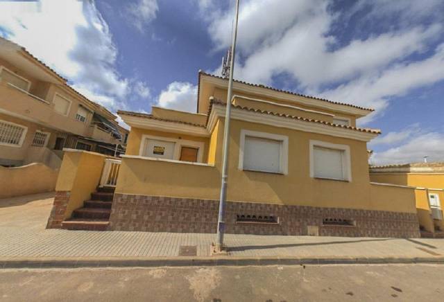 Garaje en Venta en Camarones, 6 en Los Nietos