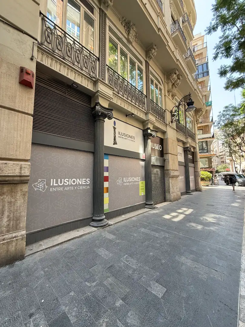 Außenansicht von Geschaftsraum zur Miete in Valencia mit Klimaanlage und Alarm