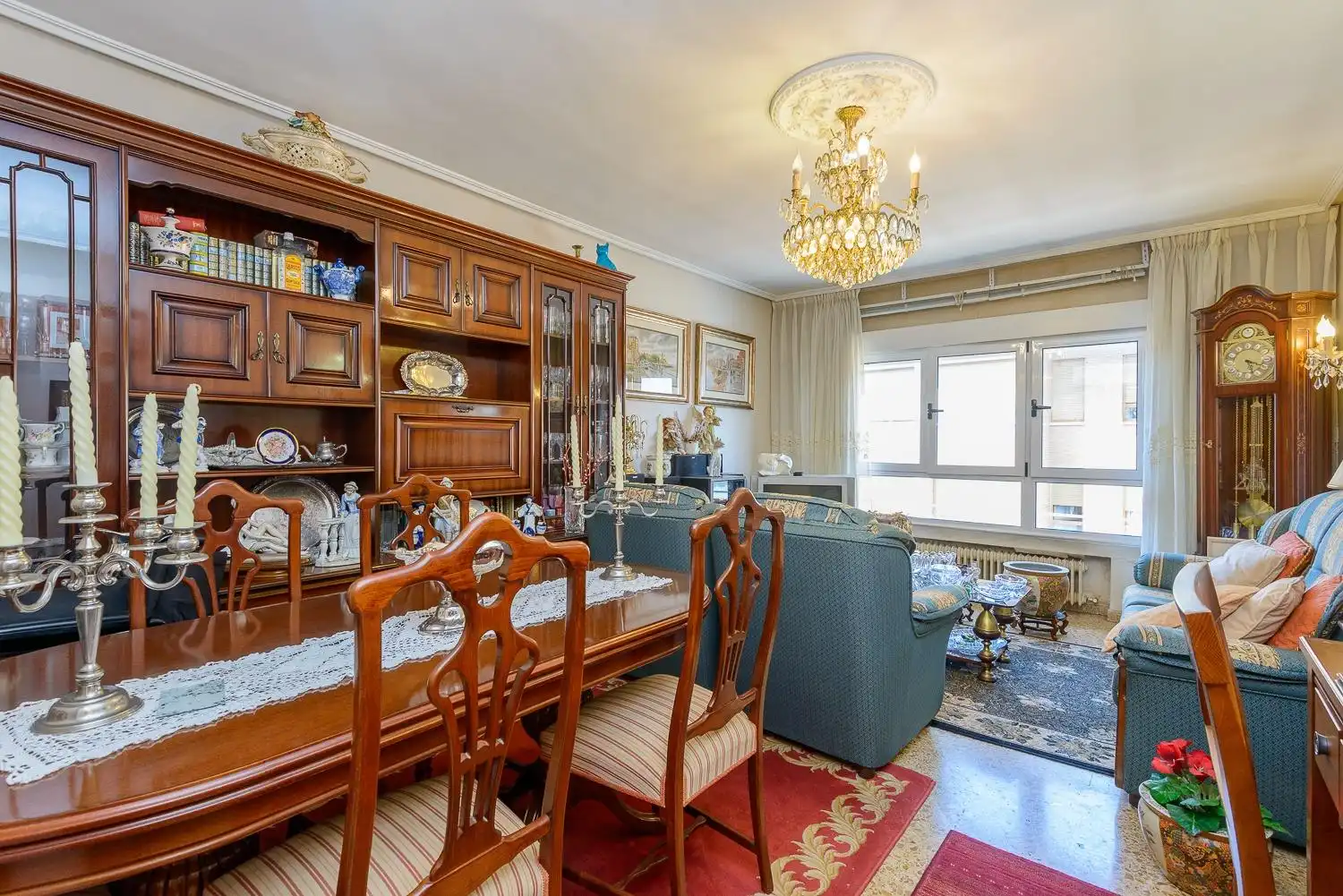 Comedor de Piso en venta en Siero con Calefacción