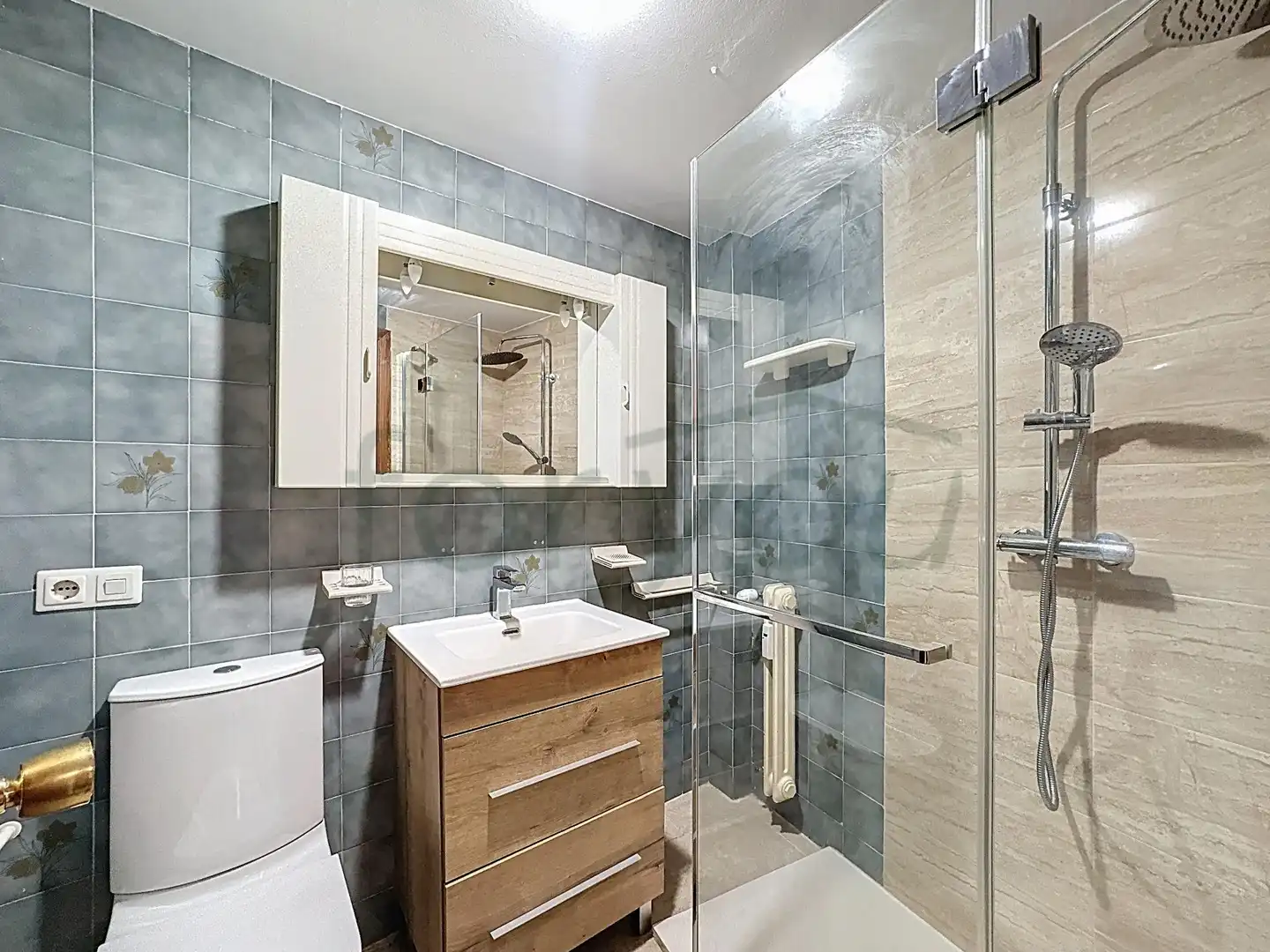 Piso con terraza en venta en Avenida PEREZ GALDOS, imagen 32