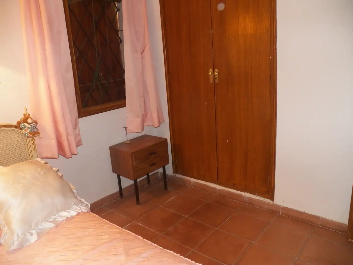 Bedroom of Detached homes for sale in Miraflores de la Sierra  with Private garden and Swimming Pool