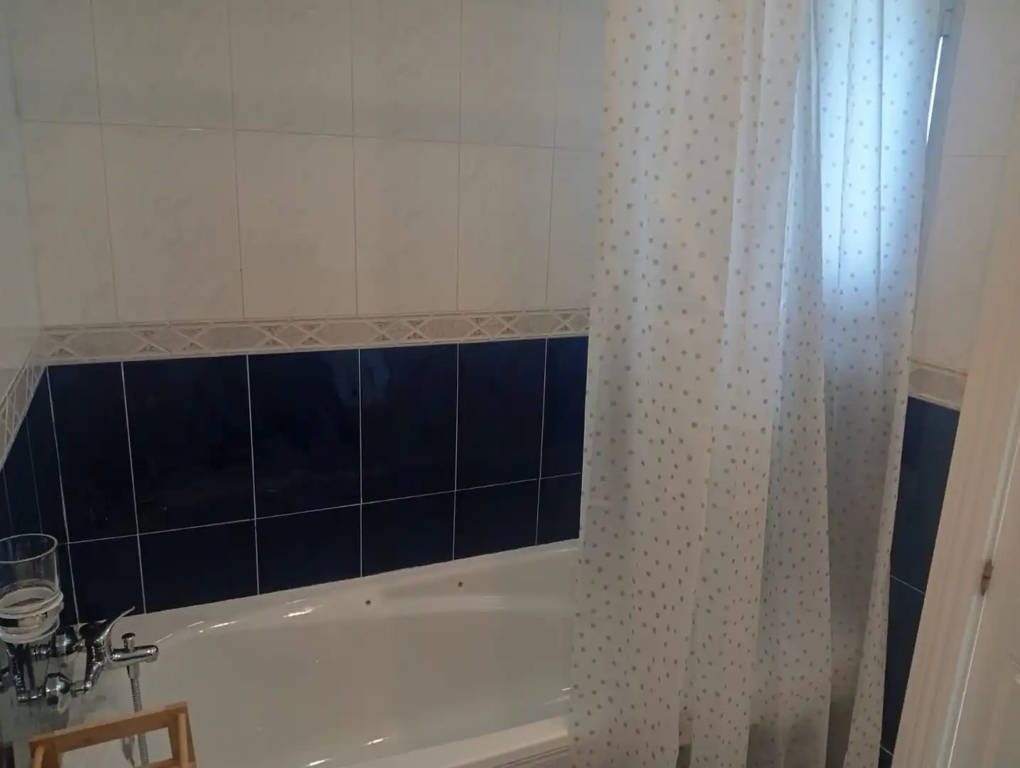 Baño de Estudio de alquiler en Málaga con Terraza, Amueblado y Piscina comunitaria