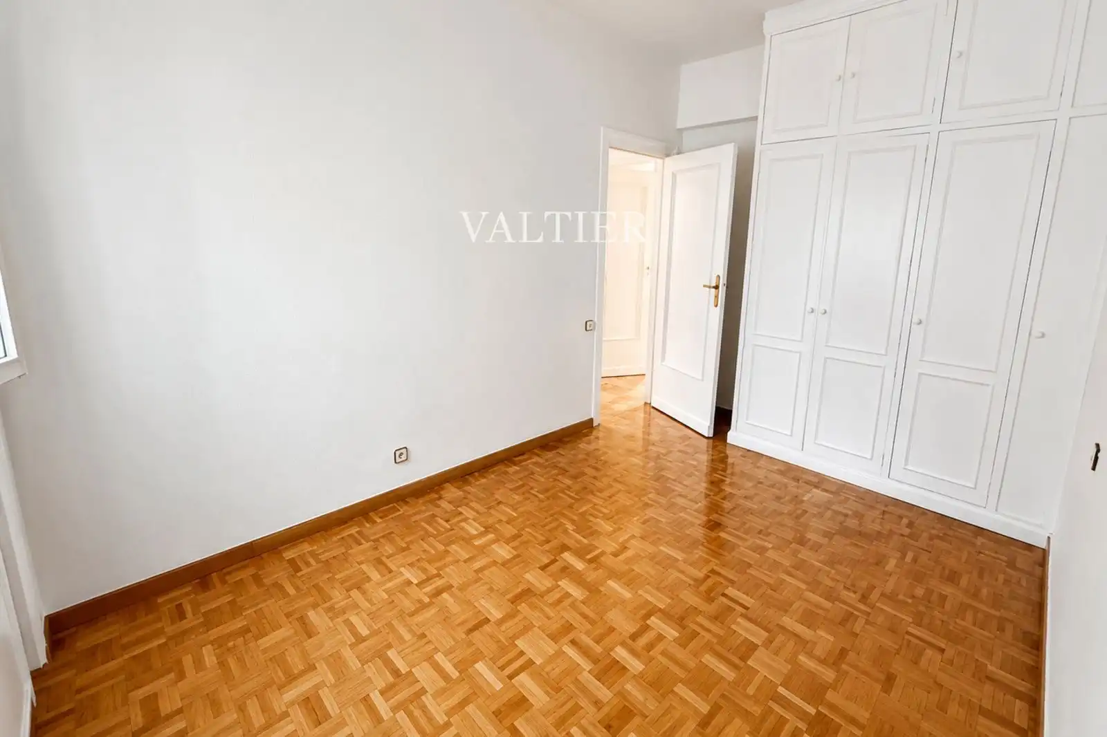 Bedroom of Flat for rent in Madrid