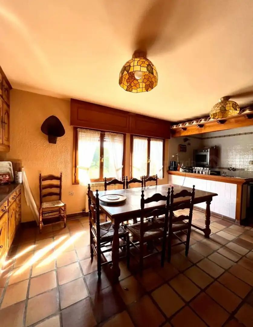 Comedor de Casa o chalet en venta en Piloña con Calefacción y Jardín privado
