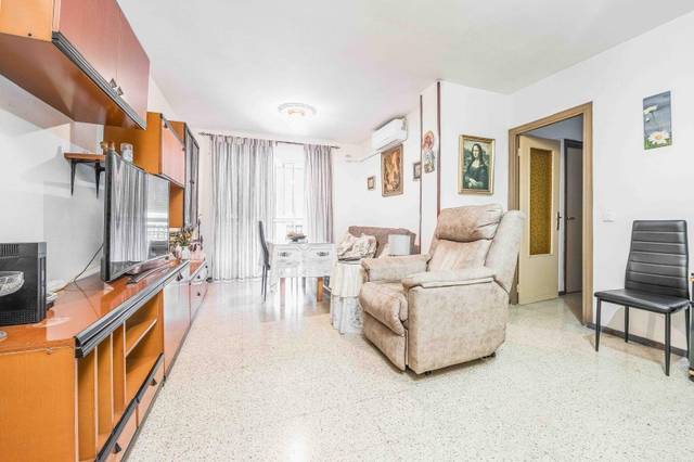 Piso en Venta en  MANUEL FAL CONDE 10 en La Oliva