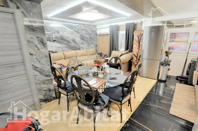 Piso en Venta en Calle Montellano en San Ramón - Monte de Piedad