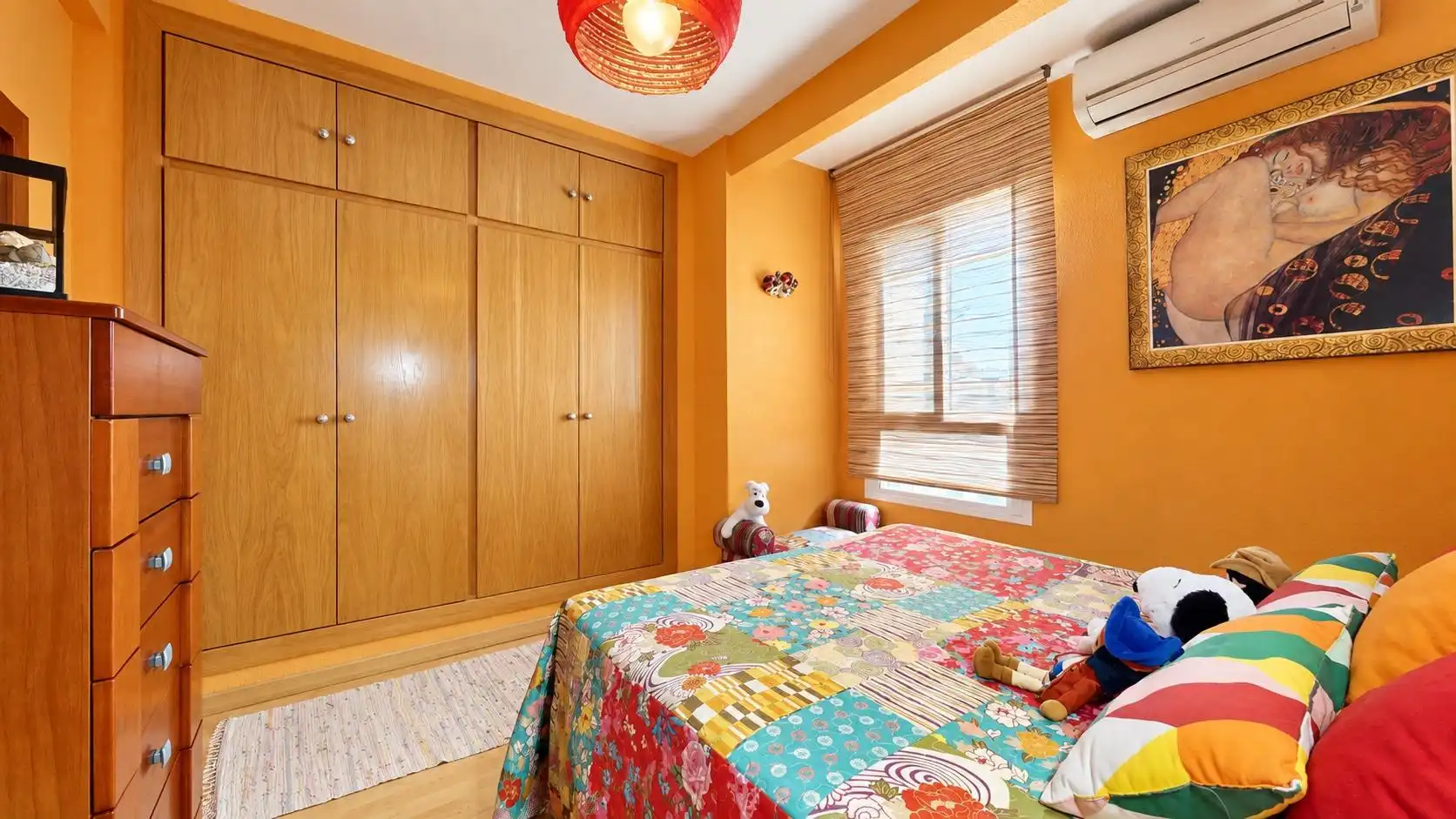 Habitación de Piso en venta en Plaza de Toros - Santa Rita