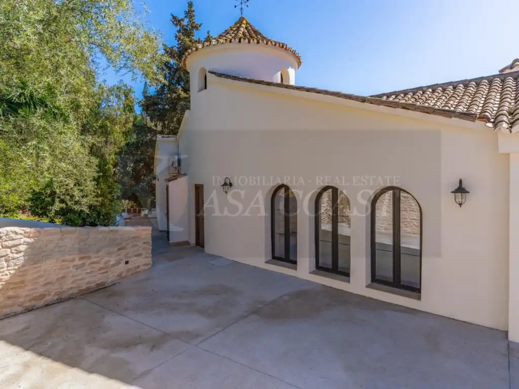 Vista exterior de Casa o xalet en venda en Mijas amb Aire condicionat, Jardí privat i Terrassa