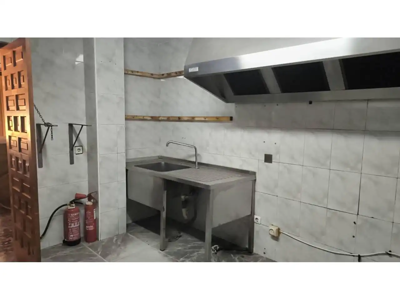 Cuina de Casa o xalet en venda en Villaquilambre amb Calefacció, Terrassa i Alarma