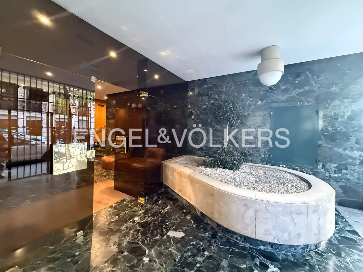 Flat for sale in Madrid  with Air Conditioner, Heating and Terrace