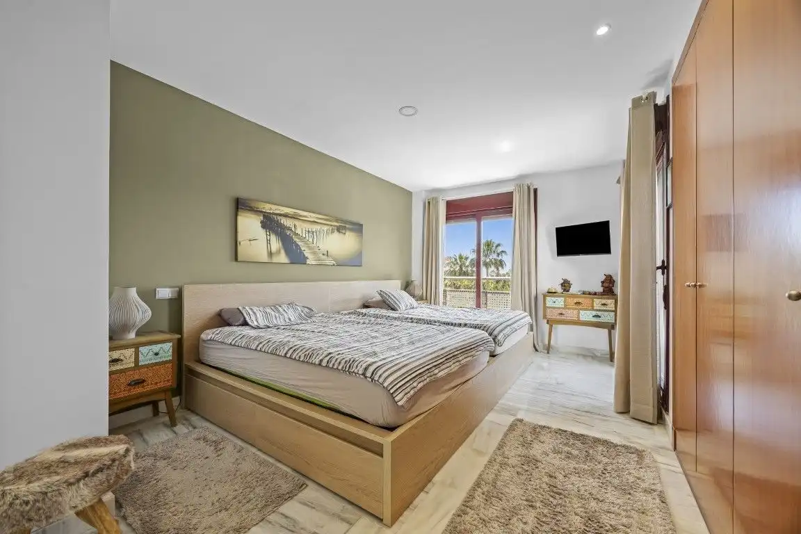 Habitación de Casa o chalet en venta en Benahavís con Aire acondicionado, Calefacción y Jardín privado