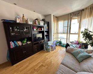 Sala d'estar de Pis en venda en  Madrid Capital amb Aire condicionat, Calefacció i Jardí privat