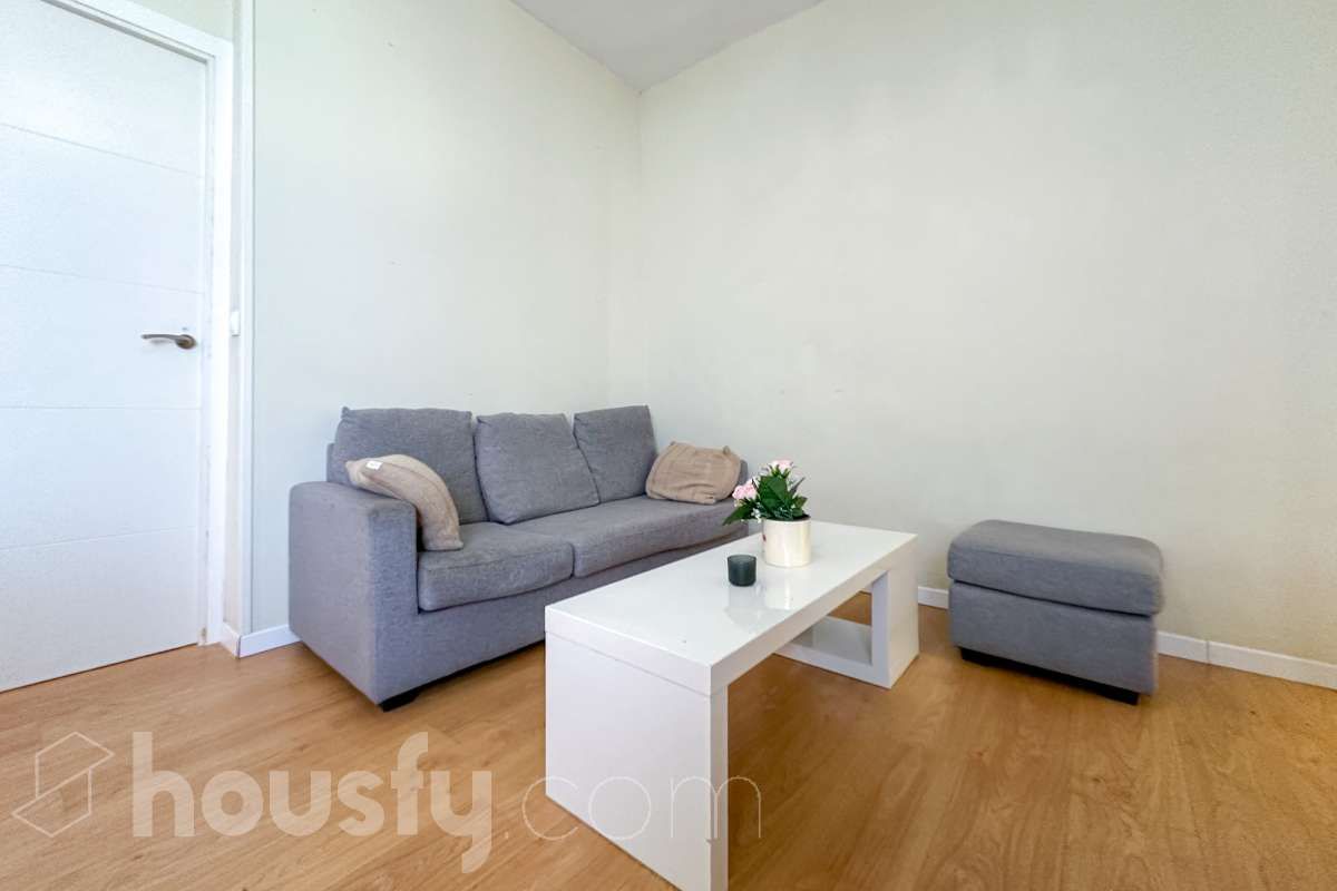 Living room of Flat for sale in  Madrid Capital  with Air Conditioner, Heating and Parquet flooring