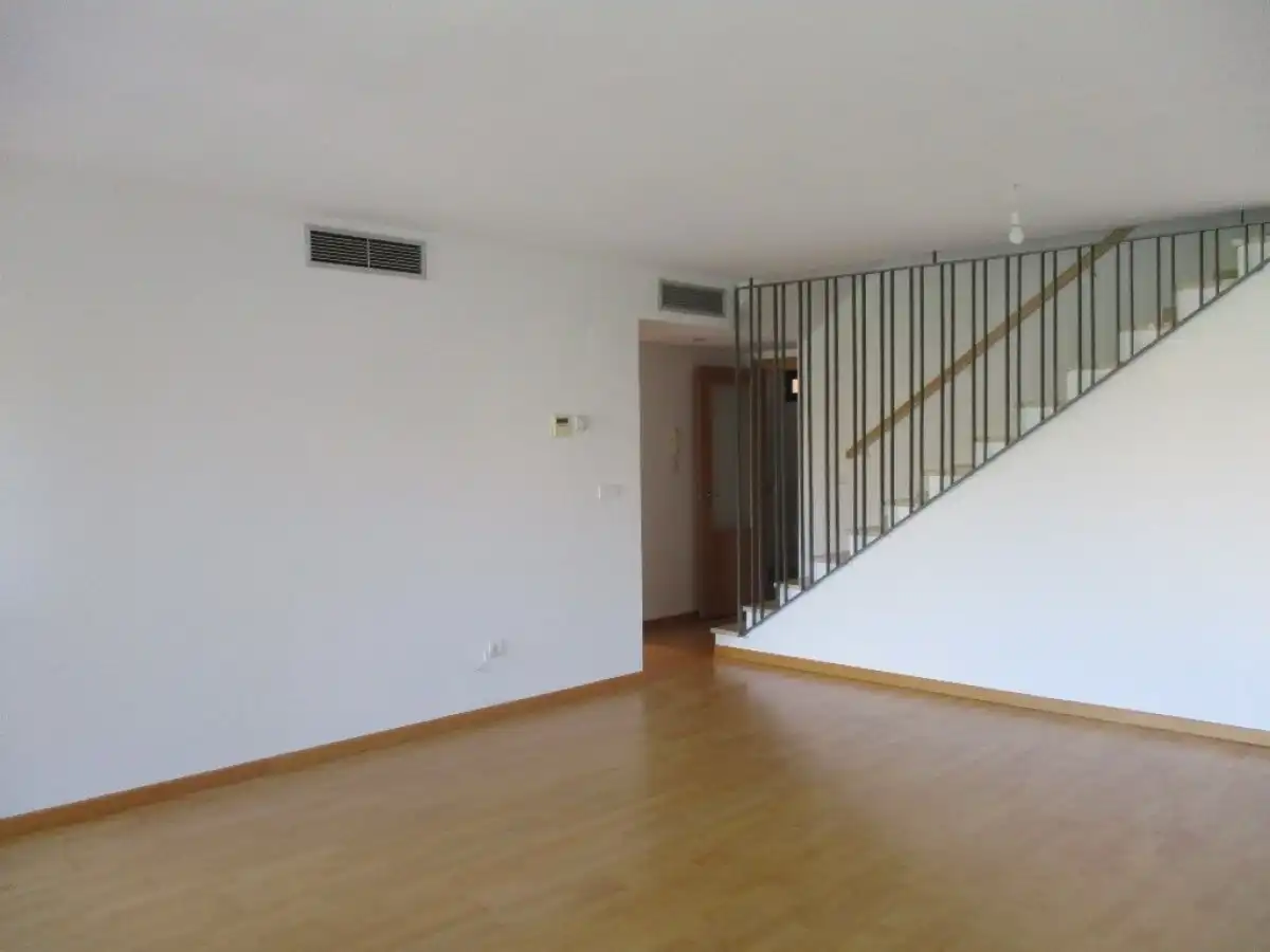 Casa adosada en venta en Cuarte de Huerva con Aire acondicionado, Calefacción y Jardín privado
