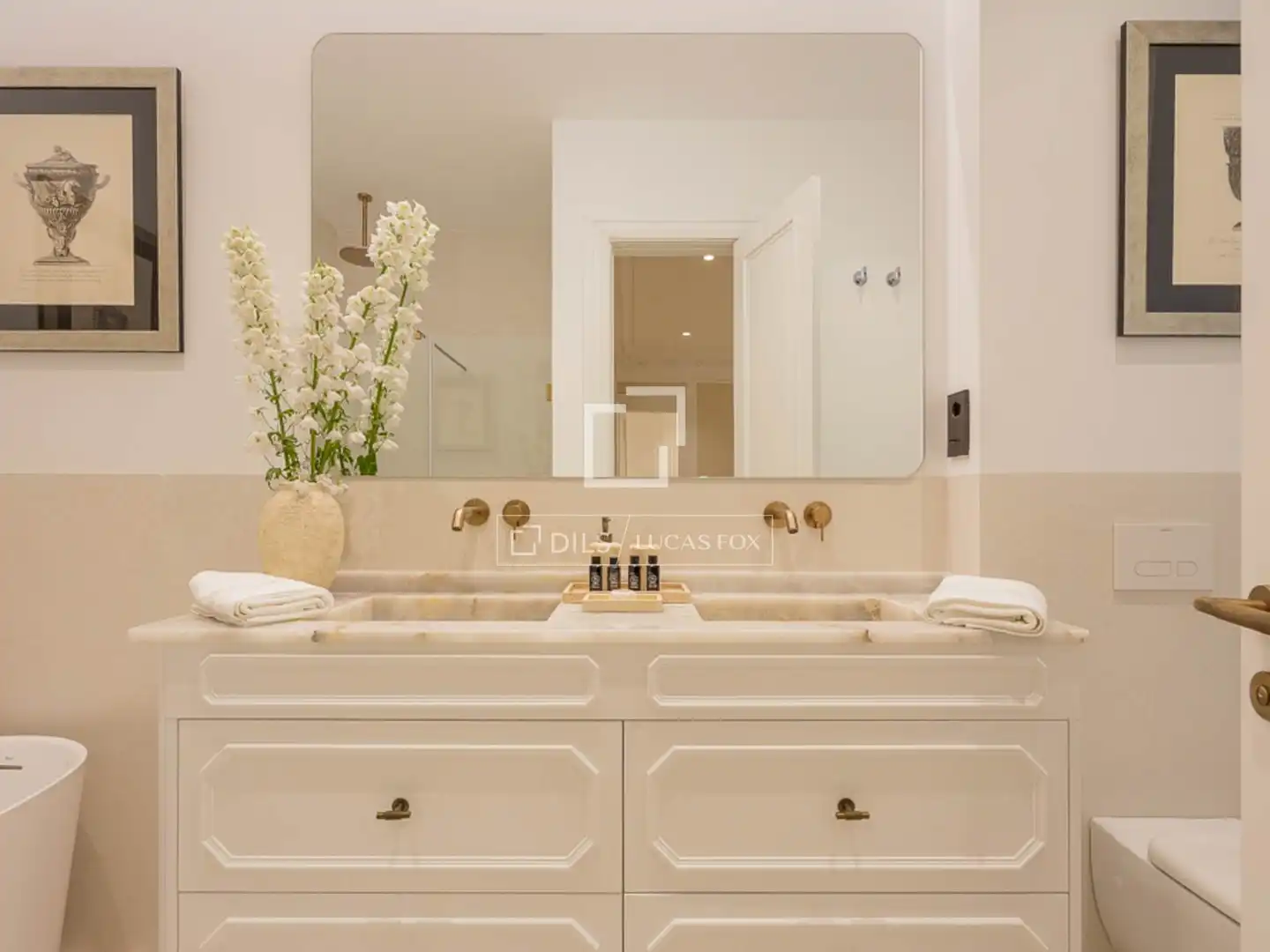 Badezimmer von Wohnung zum Verkauf in Los Molinos mit Klimaanlage, Heizung und Parkett