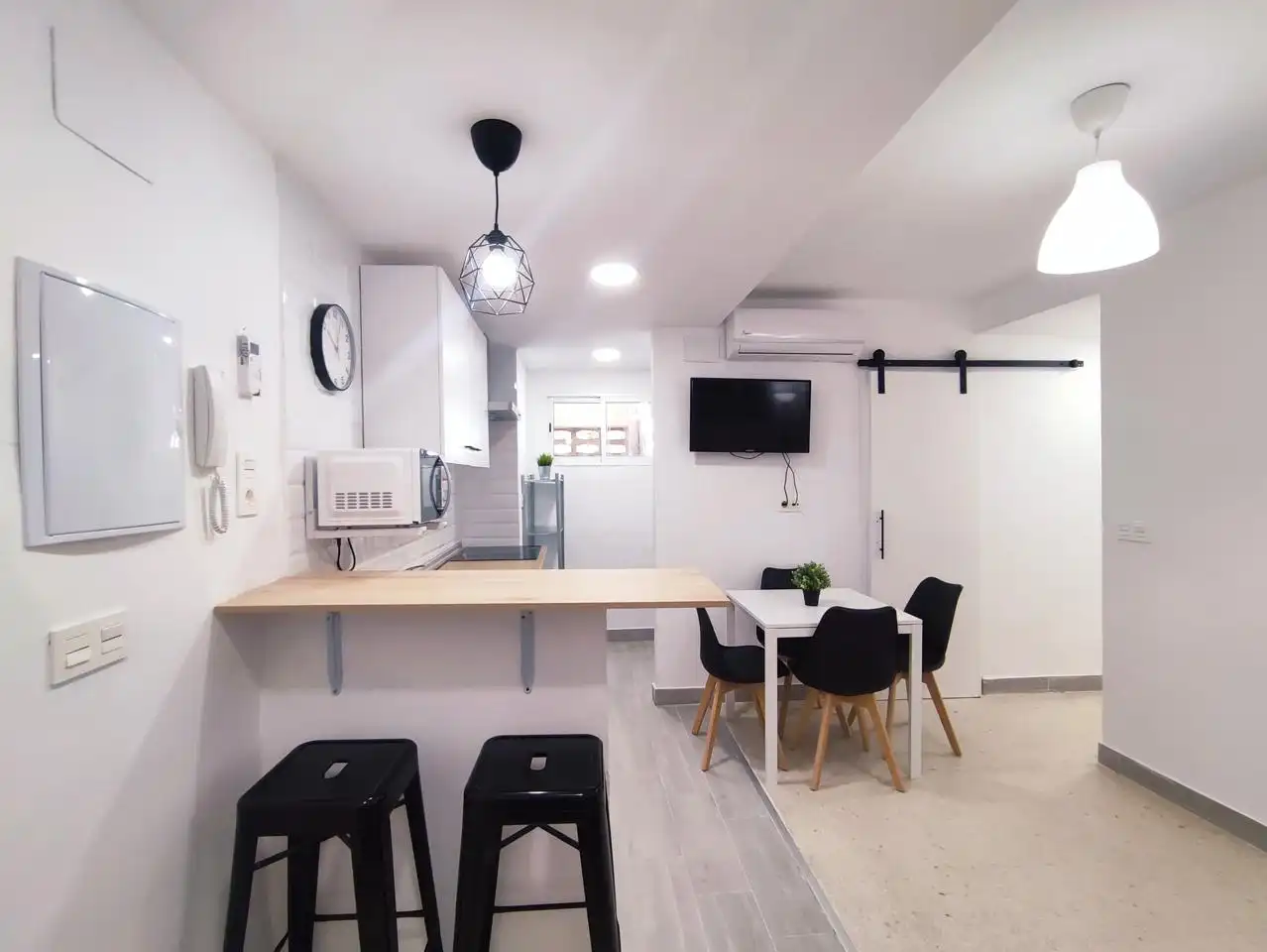 Habitación en Julio Moreno Dávila, Cartuja
