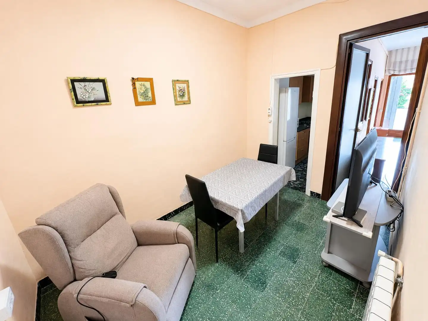 Sala d'estar de Planta baixa en venda en Malgrat de Mar amb Calefacció, Traster i Moblat