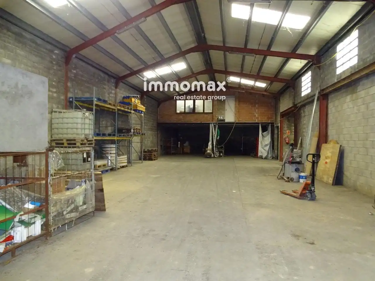 Nave industrial de alquiler en Caseres