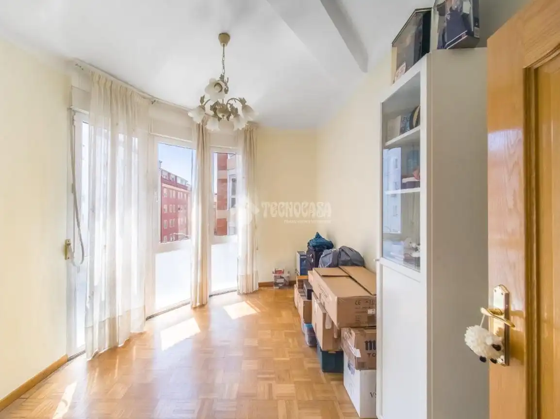 Habitación de Piso en venta en Madrid con Calefacción y Parquet