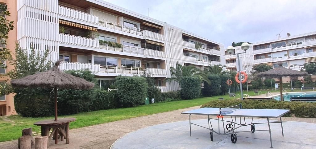 Vista exterior de Pis en venda en Cabrils amb Calefacció, Jardí privat i Terrassa