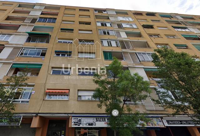 Piso en Venta en Rafael Casanova en Ponent