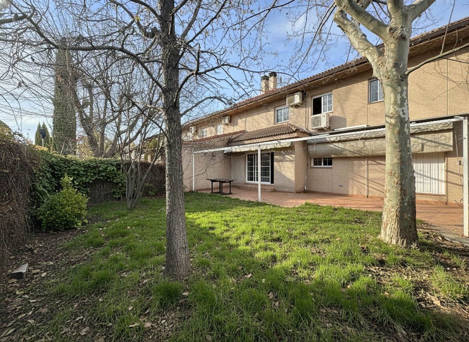 Vista exterior de Casa o xalet en venda en Las Rozas de Madrid amb Aire condicionat, Calefacció i Terrassa