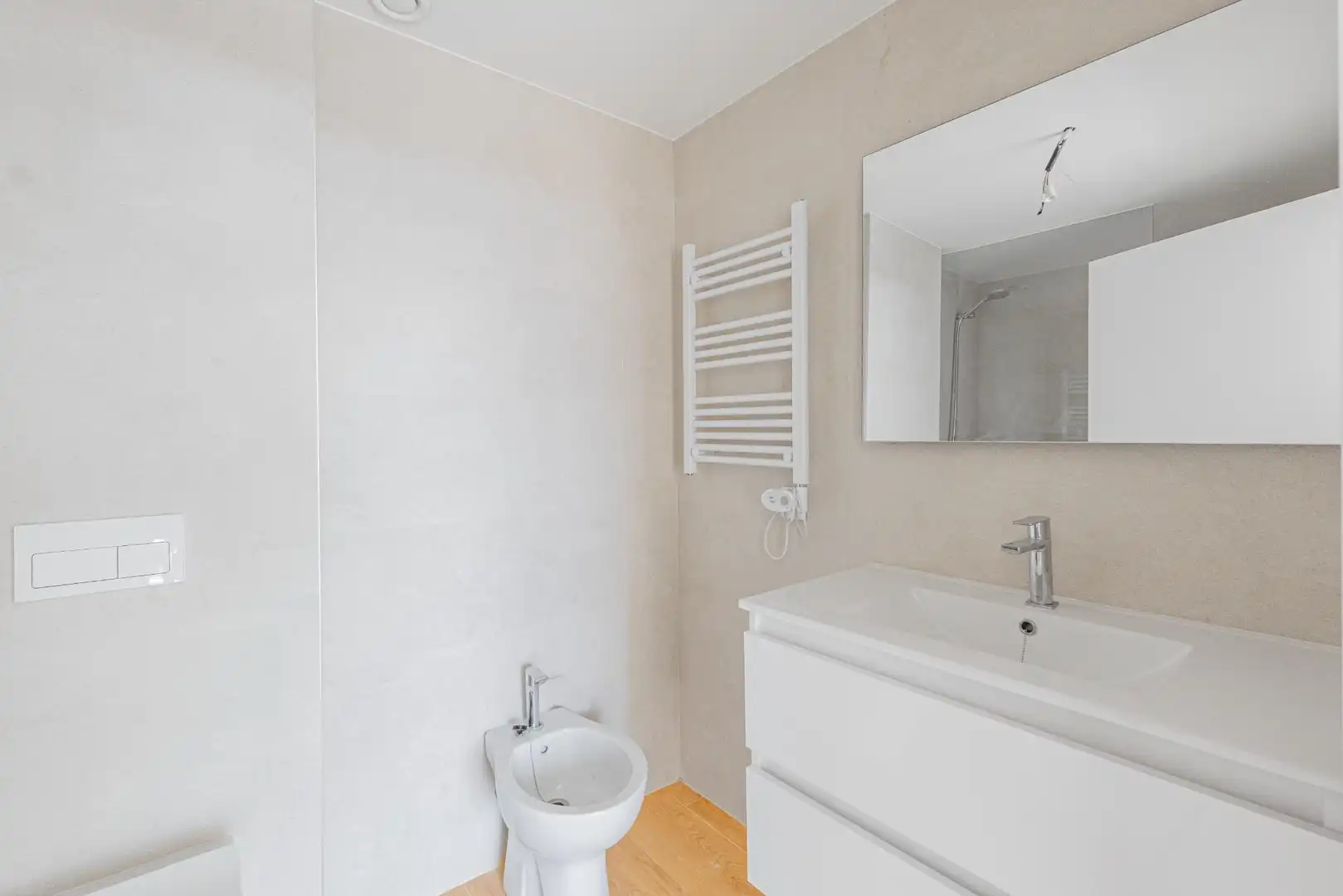 Bathroom of Flat for sale in  Palma de Mallorca  with Air Conditioner, Terrace and Balcony