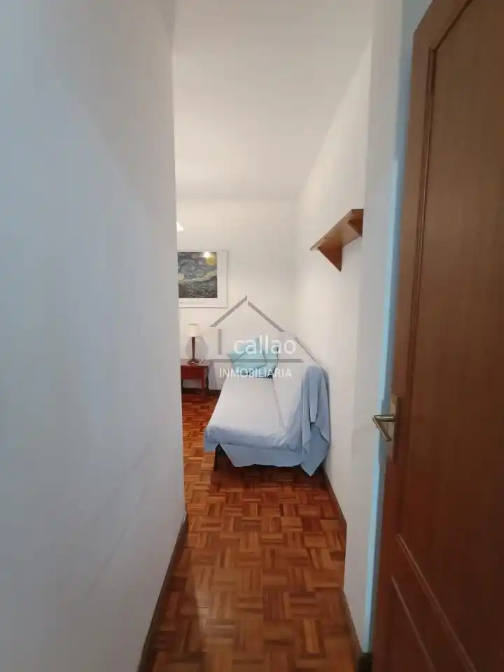 Habitación de Piso de alquiler en Ferrol con Calefacción, Parquet y Amueblado