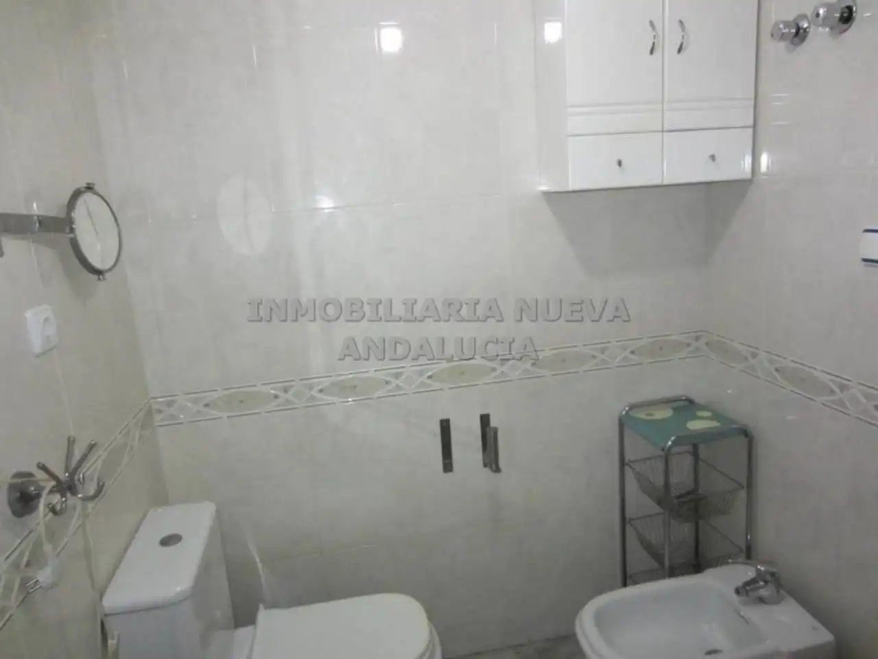 Baño de Piso de alquiler en Almería con Terraza, Amueblado y Piscina comunitaria
