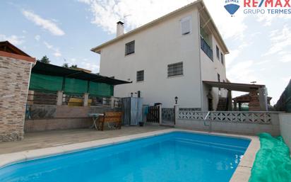 Schwimmbecken von Haus oder Chalet zum verkauf in El Casar de Escalona mit Klimaanlage, Terrasse und Schwimmbad