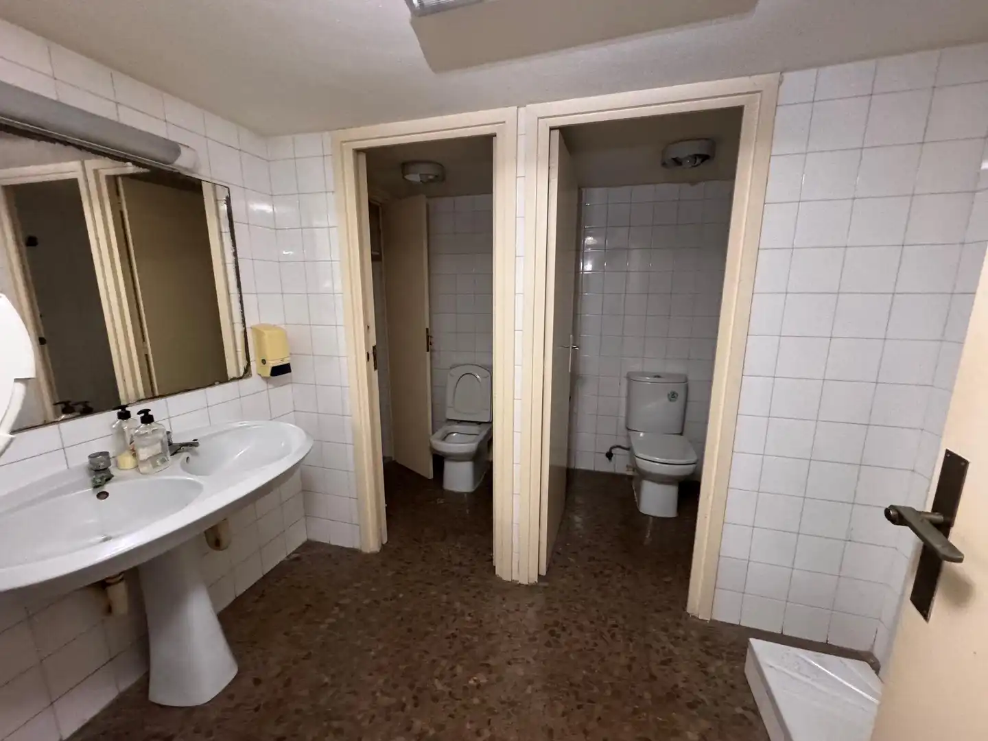 Business premises for sale in Plaça Dalt 7, imagen 34