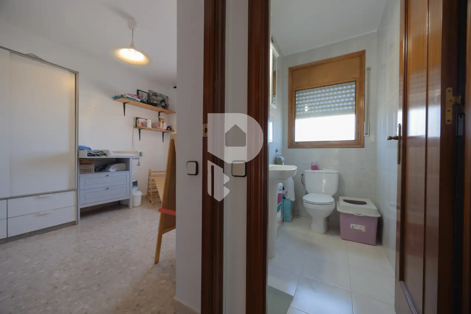 Bany de Casa o xalet en venda en Vallirana amb Aire condicionat, Calefacció i Jardí privat
