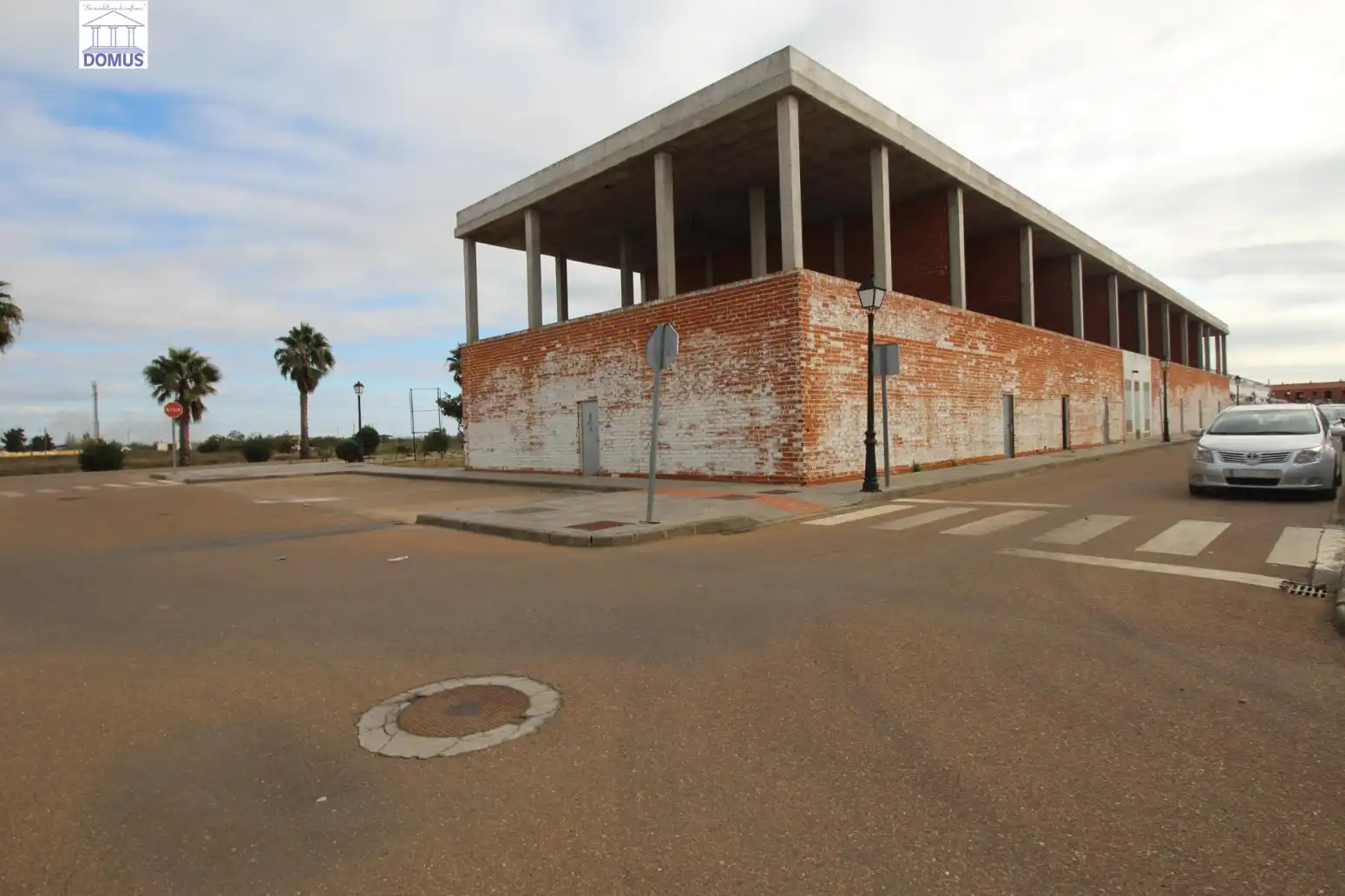 Exterior view of Commercial properties for sale in Valdelacalzada