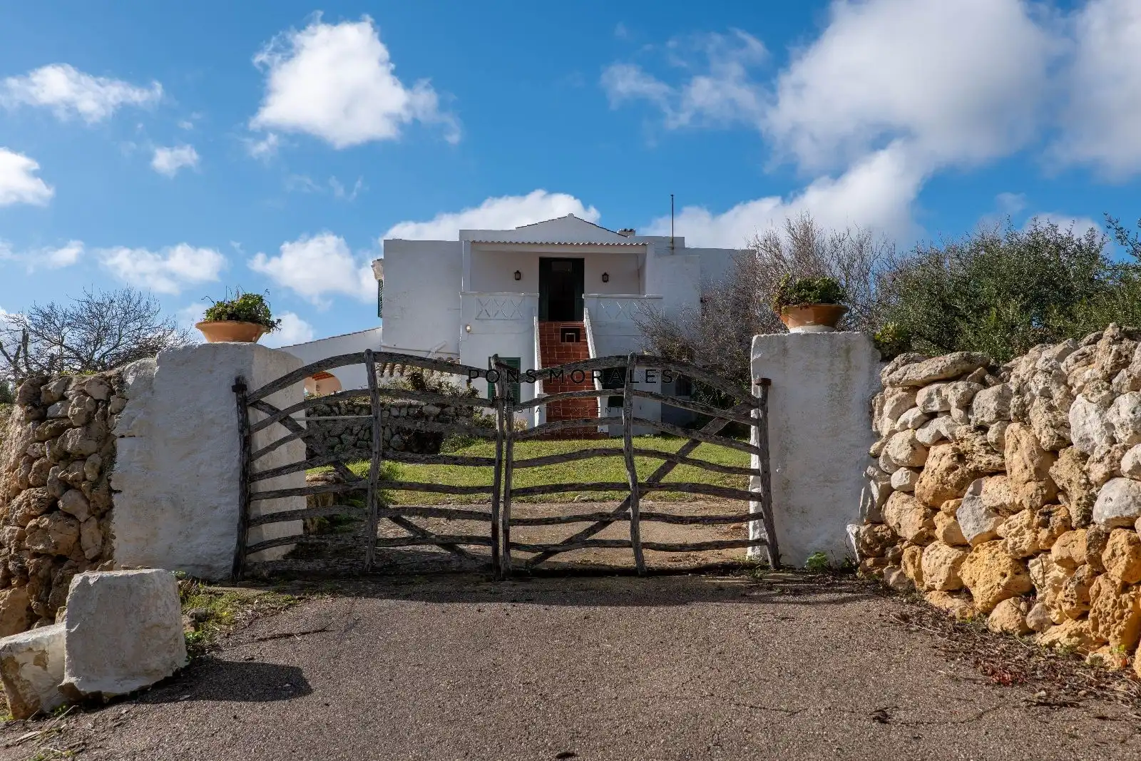 Vista exterior de Finca rústica en venta en Alaior con Terraza y Balcón