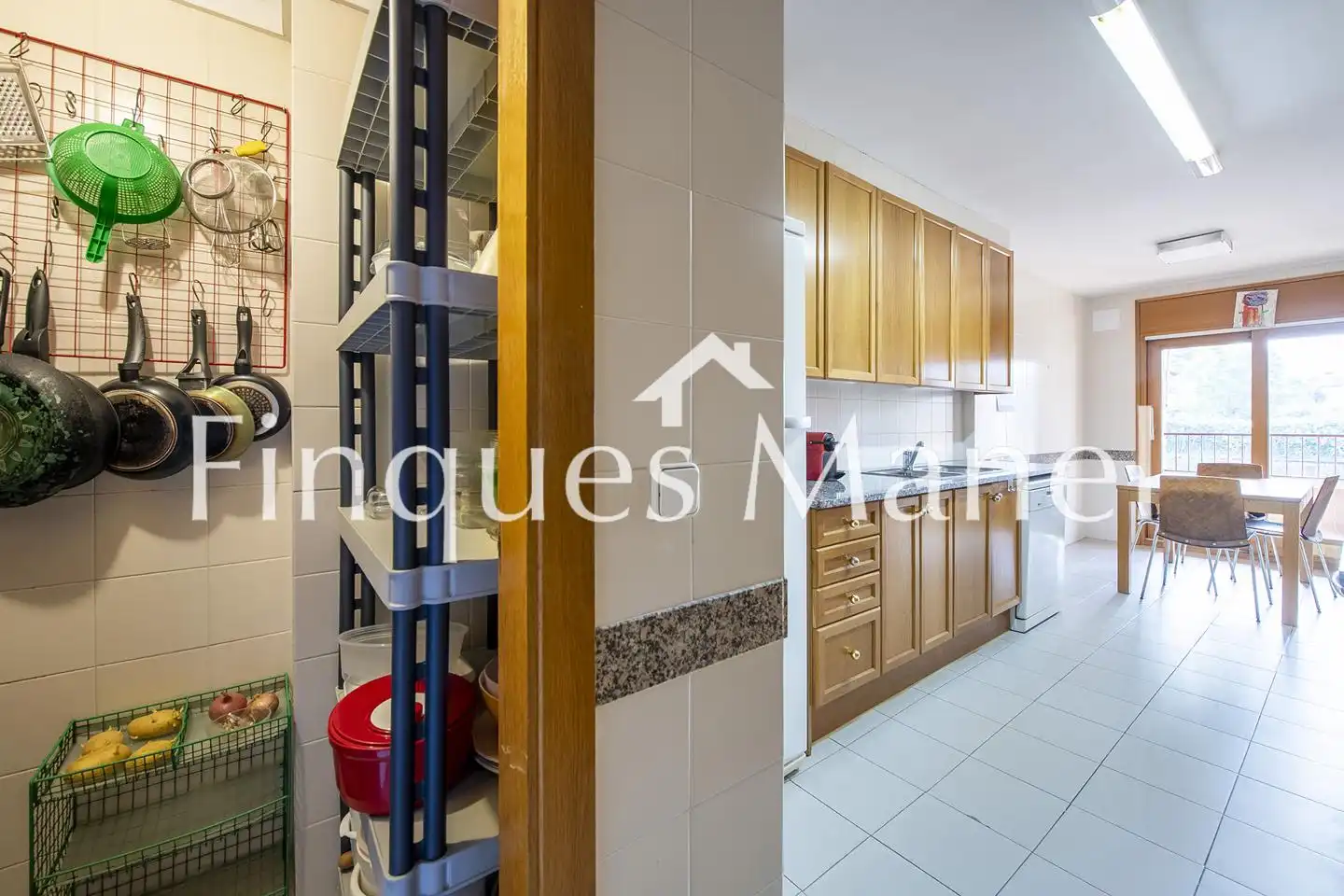 Küche von Wohnung zum Verkauf in Banyoles mit Klimaanlage und Terrasse