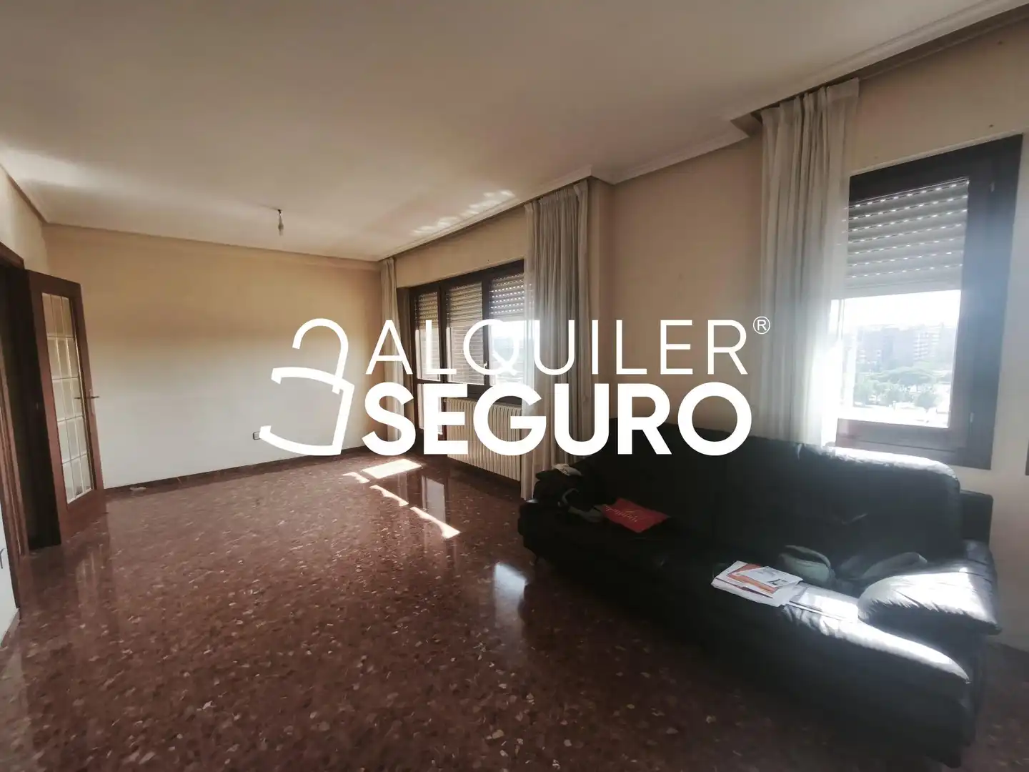 Wohnzimmer von Wohnung zur Miete in Zaragoza mit Heizung, Terrasse und Abstellraum