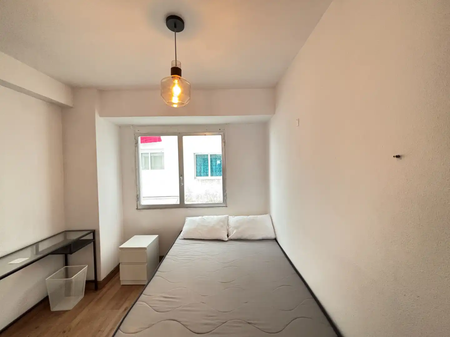 Habitación de Piso en venta en Santiago de Compostela  con Calefacción, Trastero y Amueblado