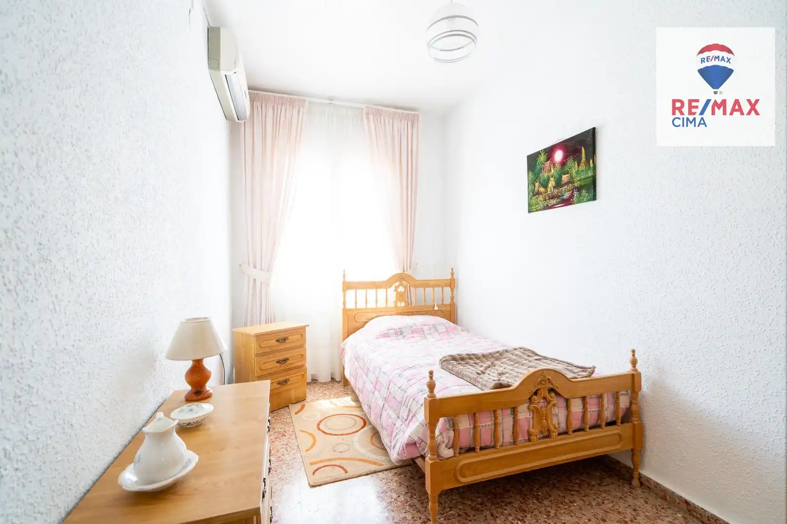 Habitación de Casa adosada en venta en Cuevas del Campo con Aire acondicionado, Calefacción y Terraza