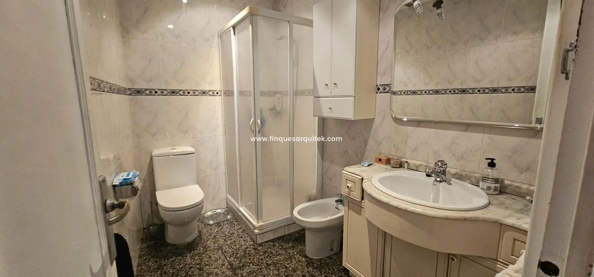 Bathroom of Houses for sale in Lleida  with Air Conditioner, Heating and Terrace