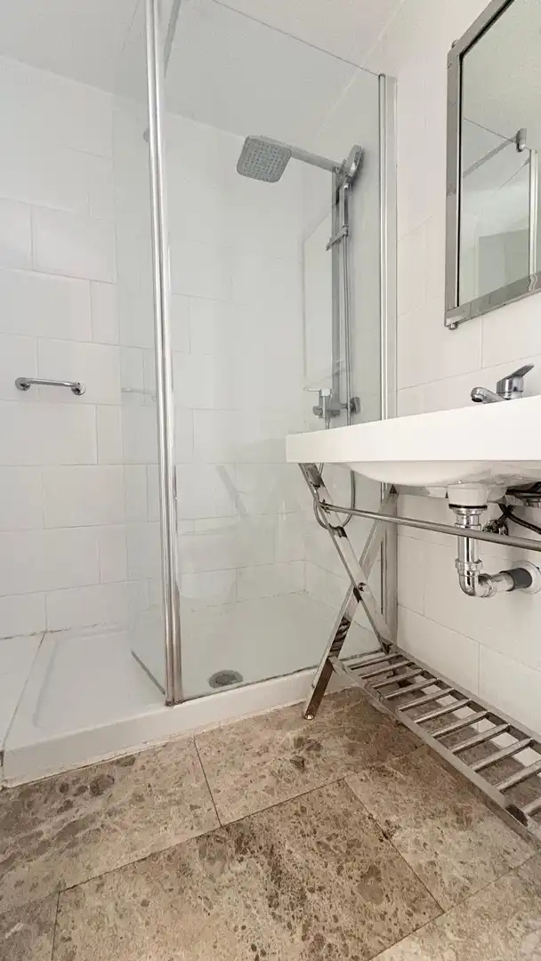 Baño de Piso en venta en Córdoba con Calefacción, Jardín privado y Piscina comunitaria