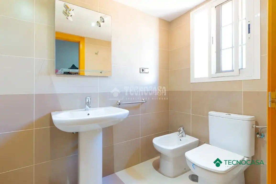 Baño de Piso en venta en Roquetas de Mar con Aire acondicionado y Terraza