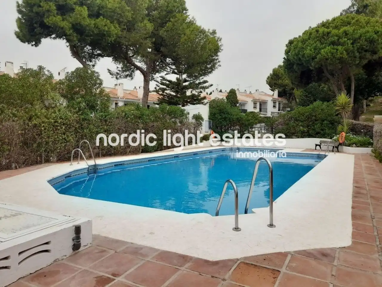 Vista exterior de Casa o xalet en venda en Vélez-Málaga amb Terrassa i Piscina